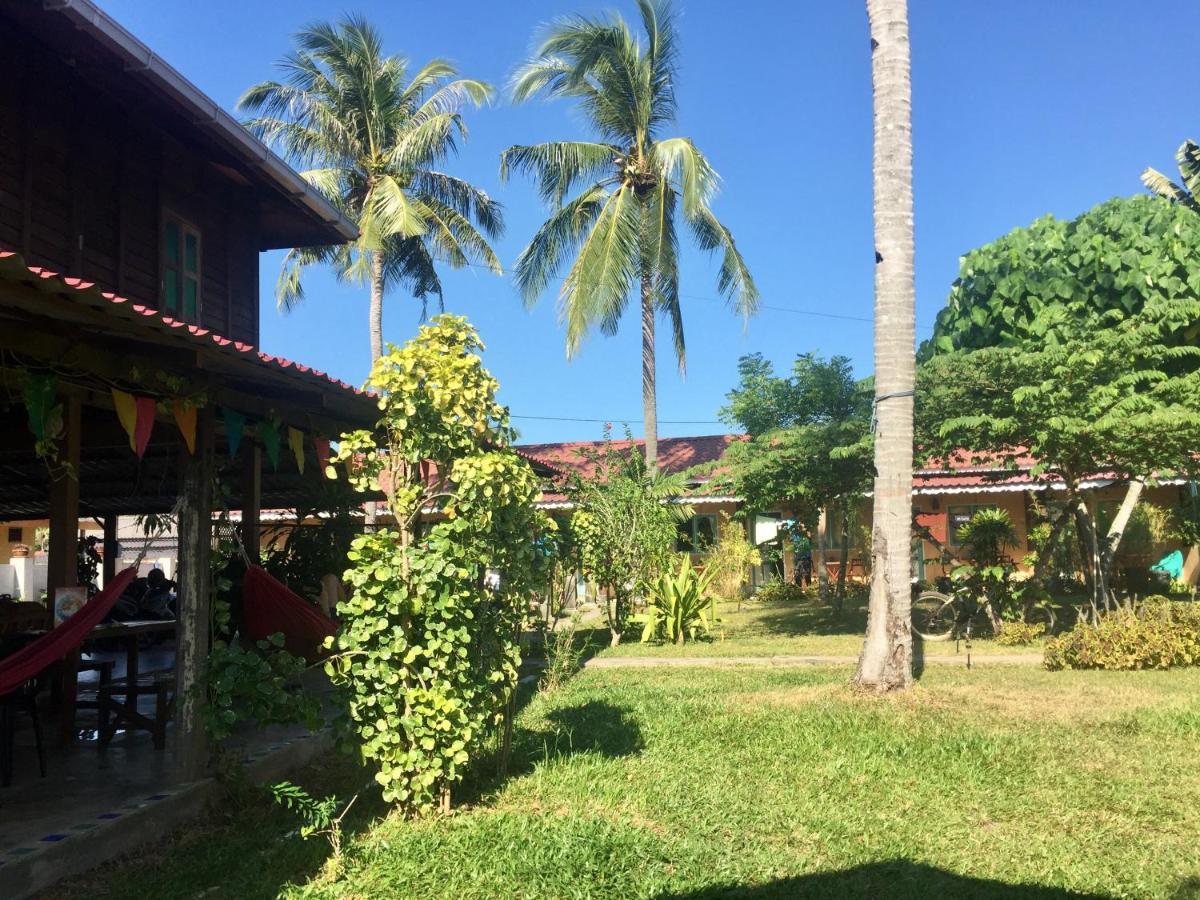 Soluna Guest House Pantai Cenang  Kültér fotó