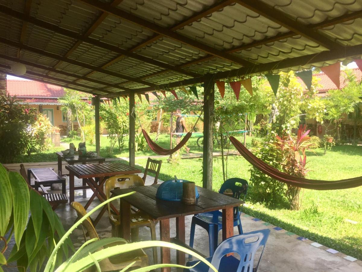 Soluna Guest House Pantai Cenang  Kültér fotó