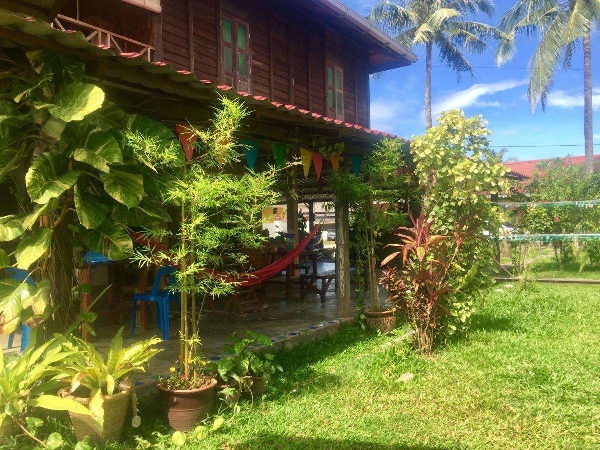 Soluna Guest House Pantai Cenang  Kültér fotó