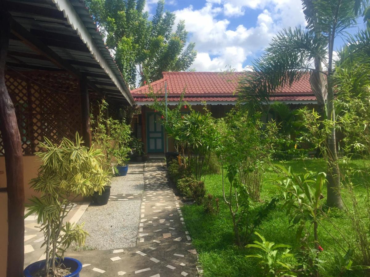 Soluna Guest House Pantai Cenang  Kültér fotó