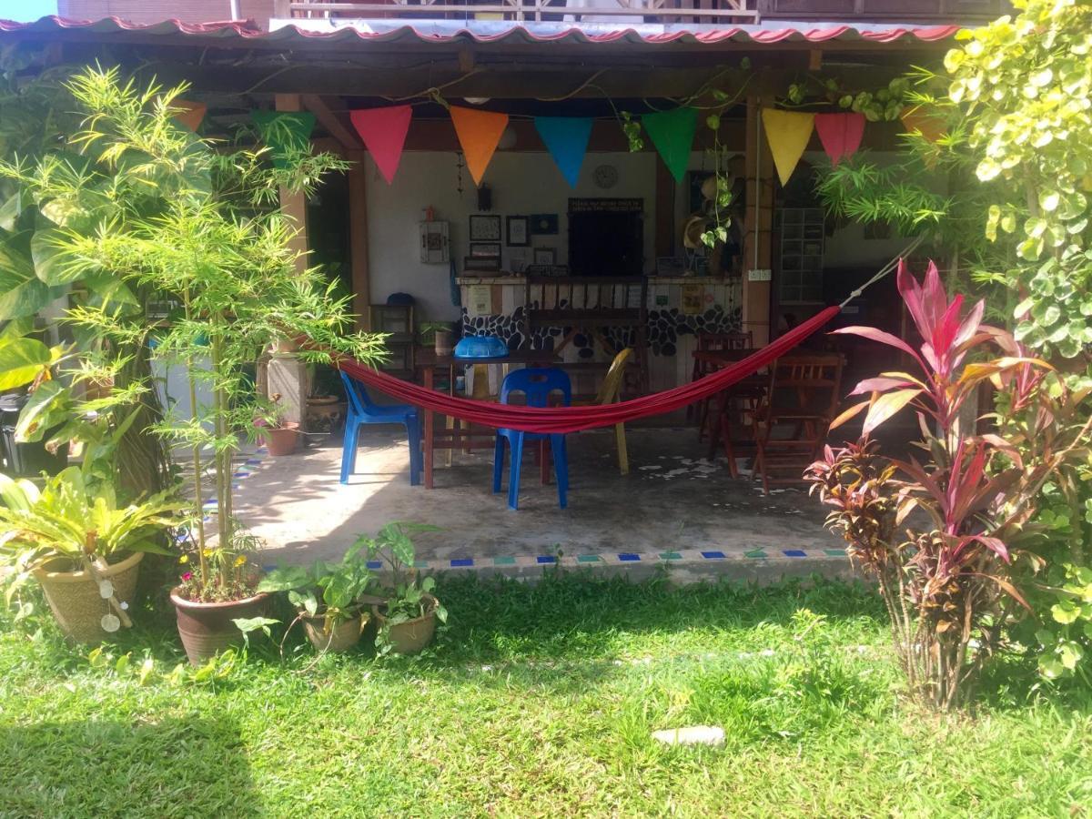 Soluna Guest House Pantai Cenang  Kültér fotó