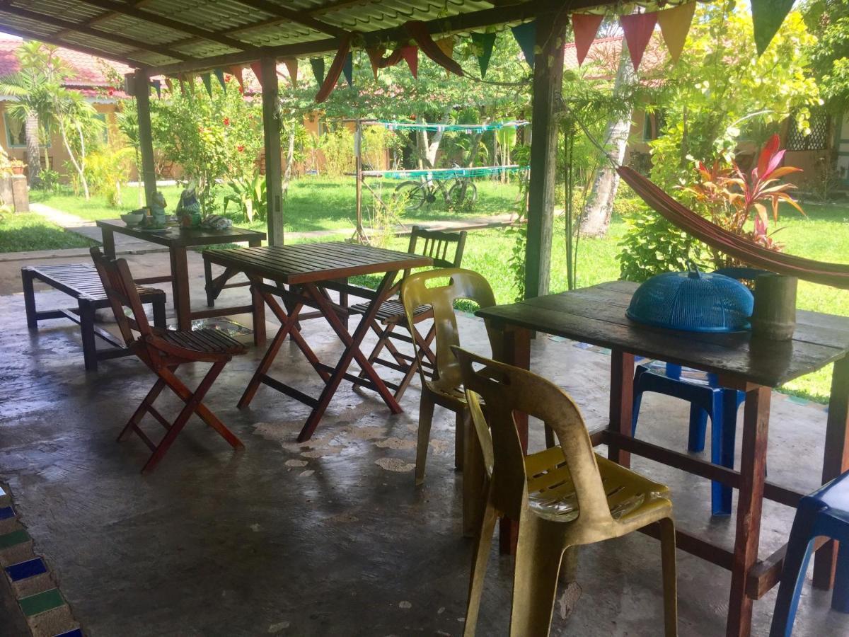Soluna Guest House Pantai Cenang  Kültér fotó