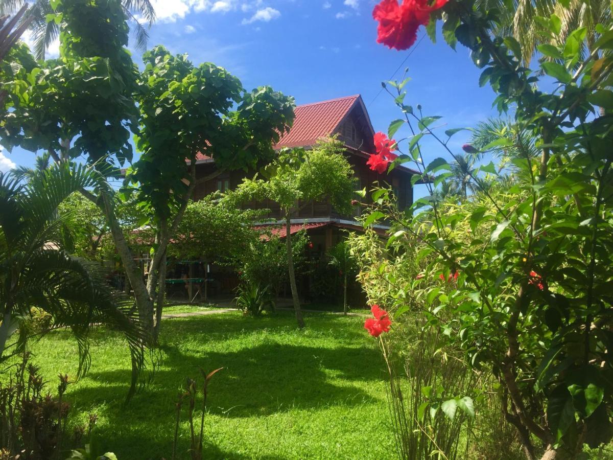 Soluna Guest House Pantai Cenang  Kültér fotó